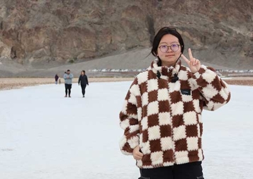 Photo of Jiayue Tang at the Salt Flats