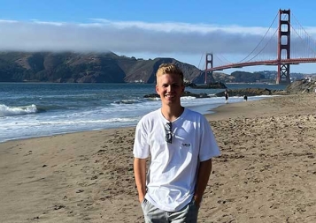 Lorenz Heiber photo in front of the Golden Gate Bridge